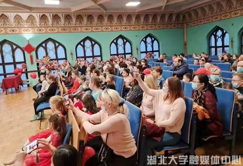 http://www.hubu.edu.cn/__local/2/61/B8/76BCE82F44D9570C71BED8B01A3_D221036D_2AAFB.jpg